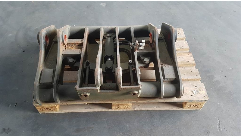 Cat -Verachtert SW2005-Quick coupler/Schnellwechsler - Attache rapide: photos 2 Cat -Verachtert SW2005-Quick coupler/Schnellwechsler - Attache rapide: photos 2