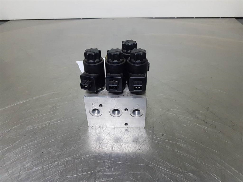 Flutec 3092166-Hydac-Valve/Ventile/Ventiel - Hydraulique pour Engins de chantier: photos 3 Flutec 3092166-Hydac-Valve/Ventile/Ventiel - Hydraulique pour Engins de chantier: photos 3