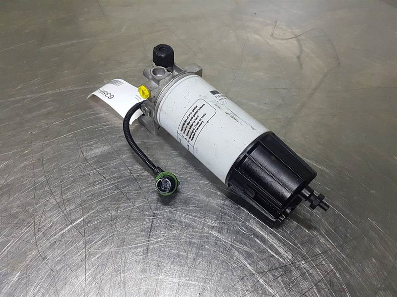 Fuchs MHL320-5552659731-Fuel Pre-Filter/Separator - Moteur et pièces pour Engins de chantier: photos 2 Fuchs MHL320-5552659731-Fuel Pre-Filter/Separator - Moteur et pièces pour Engins de chantier: photos 2