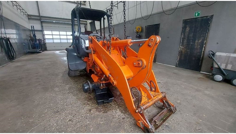 Hitachi ZW 95 LSD - (For parts) - Chargeuse sur pneus: photos 3 Hitachi ZW 95 LSD - (For parts) - Chargeuse sur pneus: photos 3