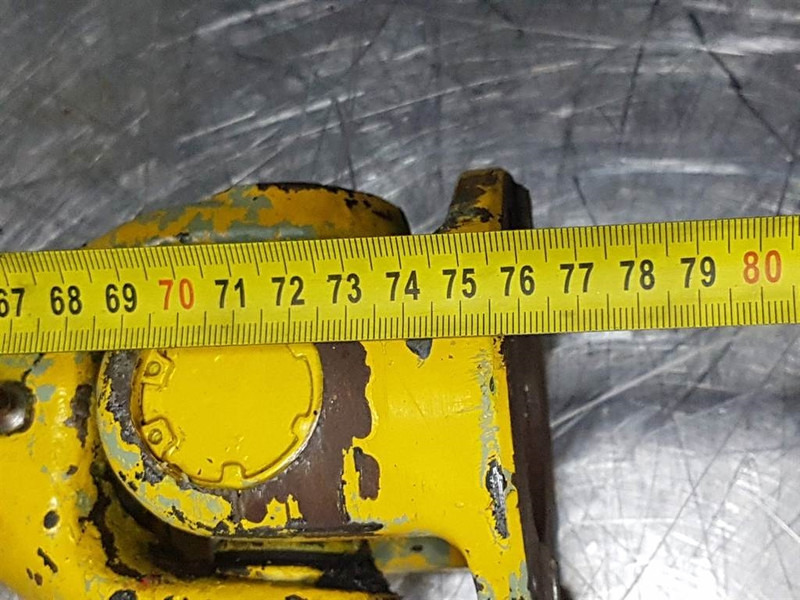Kramer 312 - Propshaft/Gelenkwelle/Cardanas - Essieu et pièces pour Engins de chantier: photos 4 Kramer 312 - Propshaft/Gelenkwelle/Cardanas - Essieu et pièces pour Engins de chantier: photos 4