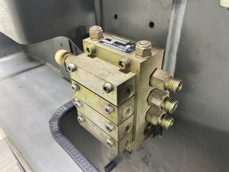 Frame/ Châssis pour Engins de chantier Liebherr A934C-10093973-Partition/Trennwand/Frame: photos 9