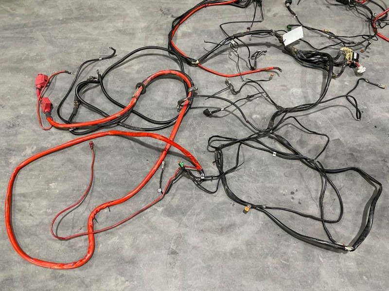 Liebherr L514-9845019-Wiring harness/Kabelbaum/Kabelboom - Système électrique pour Engins de chantier: photos 4 Liebherr L514-9845019-Wiring harness/Kabelbaum/Kabelboom - Système électrique pour Engins de chantier: photos 4