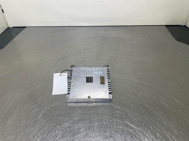 Liebherr LH24M-10685054-PME1-BMK A51-ECU/Control box - Système électrique pour Engins de chantier: photos 2 Liebherr LH24M-10685054-PME1-BMK A51-ECU/Control box - Système électrique pour Engins de chantier: photos 2