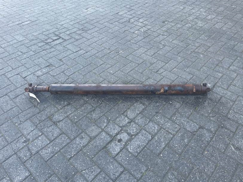 Manitou MT523 - Propshaft/Gelenkwelle/Cardanas - Essieu et pièces pour Engins de chantier: photos 1 Manitou MT523 - Propshaft/Gelenkwelle/Cardanas - Essieu et pièces pour Engins de chantier: photos 1