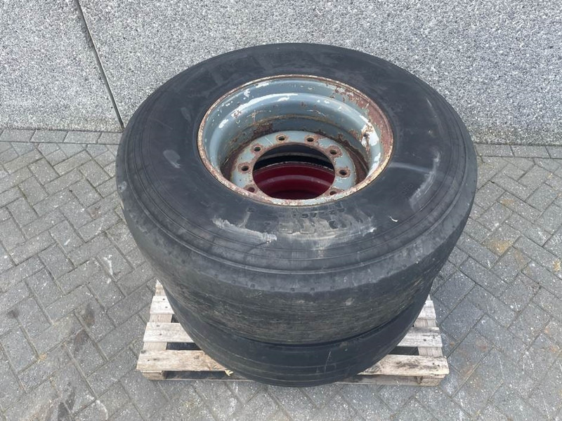 Michelin 425/65R22.5-Tire/Reifen/Band - Pneus et jantes pour Engins de chantier: photos 3 Michelin 425/65R22.5-Tire/Reifen/Band - Pneus et jantes pour Engins de chantier: photos 3