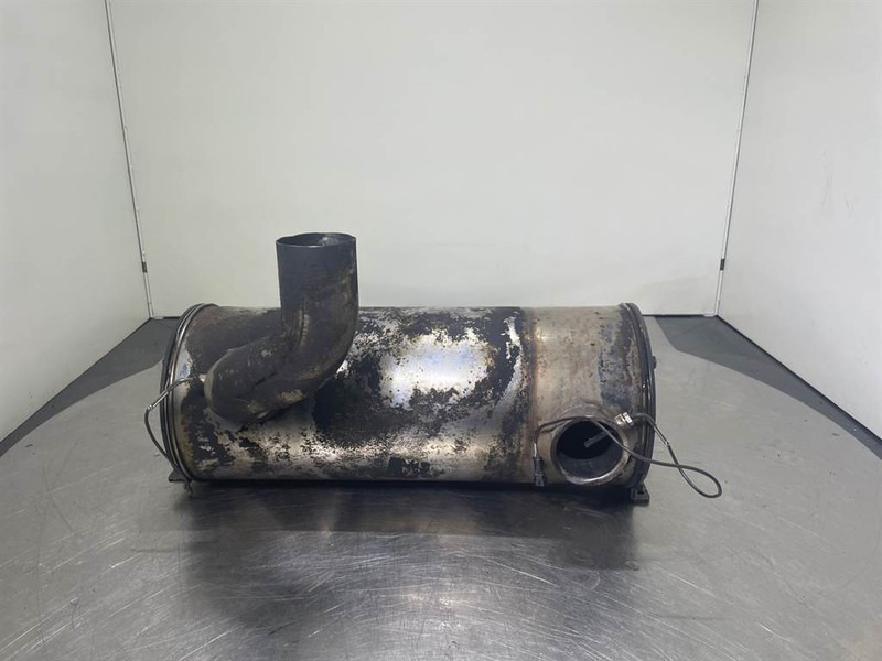 New Holland W110C - Exhaust/Auspuff/Uitlaat - Moteur pour Engins de chantier: photos 1 New Holland W110C - Exhaust/Auspuff/Uitlaat - Moteur pour Engins de chantier: photos 1
