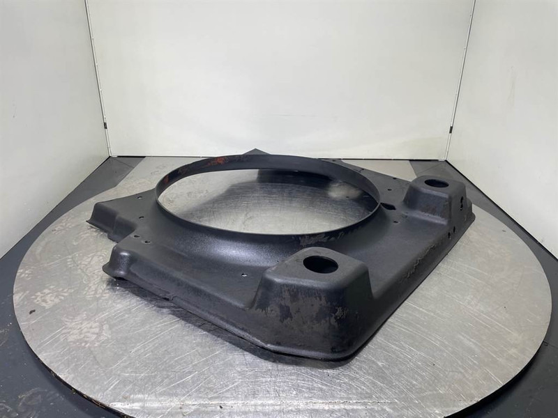 New Holland W110C-Fan guard/Schutzgitter/Koelvin afscherming - Moteur pour Engins de chantier: photos 4 New Holland W110C-Fan guard/Schutzgitter/Koelvin afscherming - Moteur pour Engins de chantier: photos 4