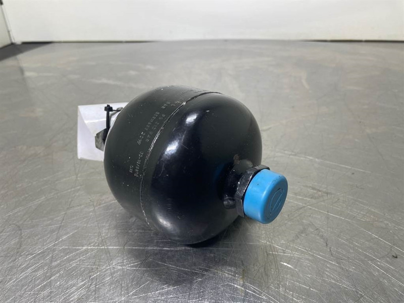 O & K L25.5-075-1315-053-611-Accumulator/Hydrospeicher - Hydraulique pour Engins de chantier: photos 3 O & K L25.5-075-1315-053-611-Accumulator/Hydrospeicher - Hydraulique pour Engins de chantier: photos 3