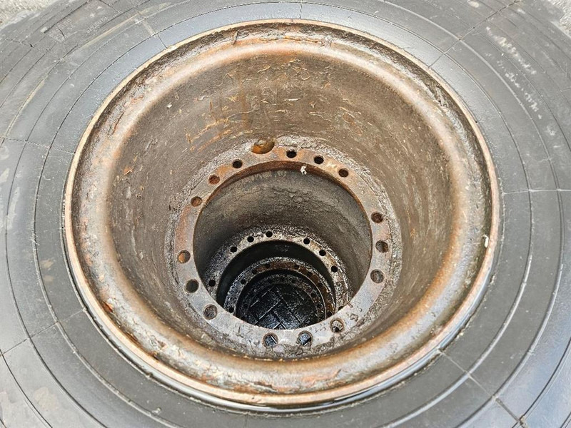 O & K L25.5-Renova 20.5R25-Tire/Reifen/Band - Pneus et jantes pour Engins de chantier: photos 5 O & K L25.5-Renova 20.5R25-Tire/Reifen/Band - Pneus et jantes pour Engins de chantier: photos 5