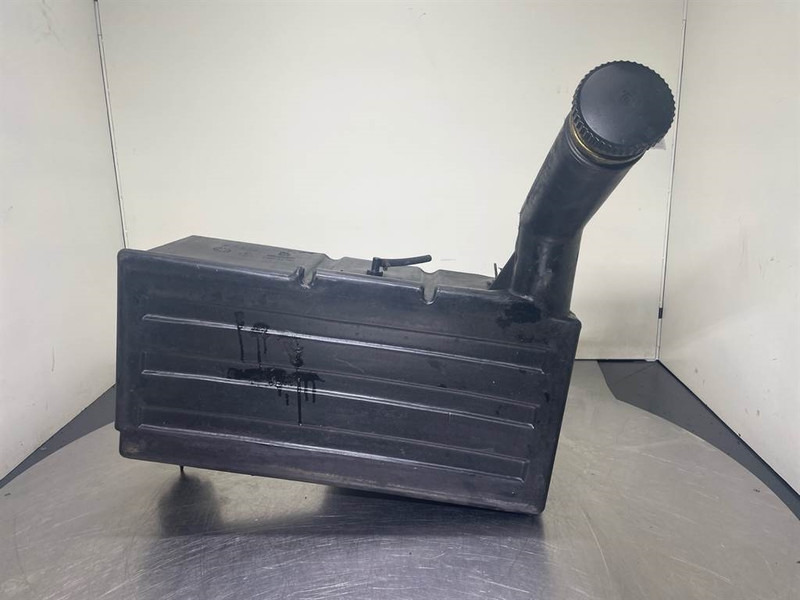Schaeff SKL834-5267010034/6414014102-Fuel tank - Frame/ Châssis pour Engins de chantier: photos 1 Schaeff SKL834-5267010034/6414014102-Fuel tank - Frame/ Châssis pour Engins de chantier: photos 1