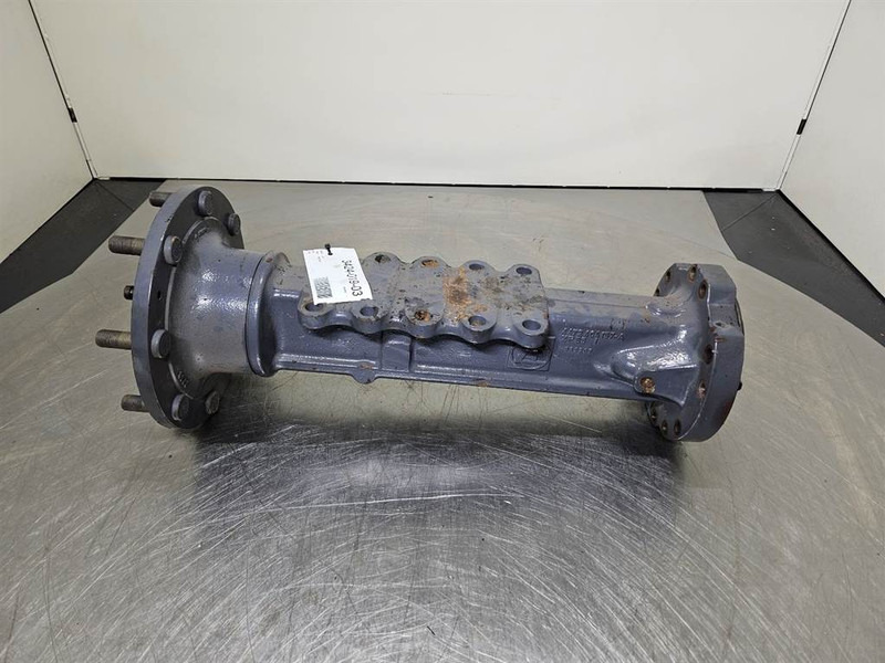 Schaeff SKL834-ZF AP-R715-Axle housing/Achskörper - Essieu et pièces pour Engins de chantier: photos 1 Schaeff SKL834-ZF AP-R715-Axle housing/Achskörper - Essieu et pièces pour Engins de chantier: photos 1