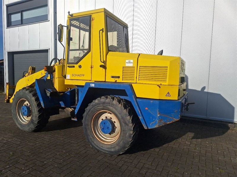 Schaeff SKS 661 - Chargeuse sur pneus: photos 3 Schaeff SKS 661 - Chargeuse sur pneus: photos 3