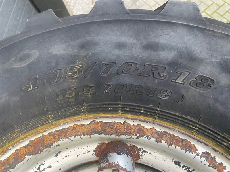 Terex AL80-Dunlop 405/70R18 (15.5/70R18)-Tire/Reifen - Pneus et jantes pour Engins de chantier: photos 4 Terex AL80-Dunlop 405/70R18 (15.5/70R18)-Tire/Reifen - Pneus et jantes pour Engins de chantier: photos 4
