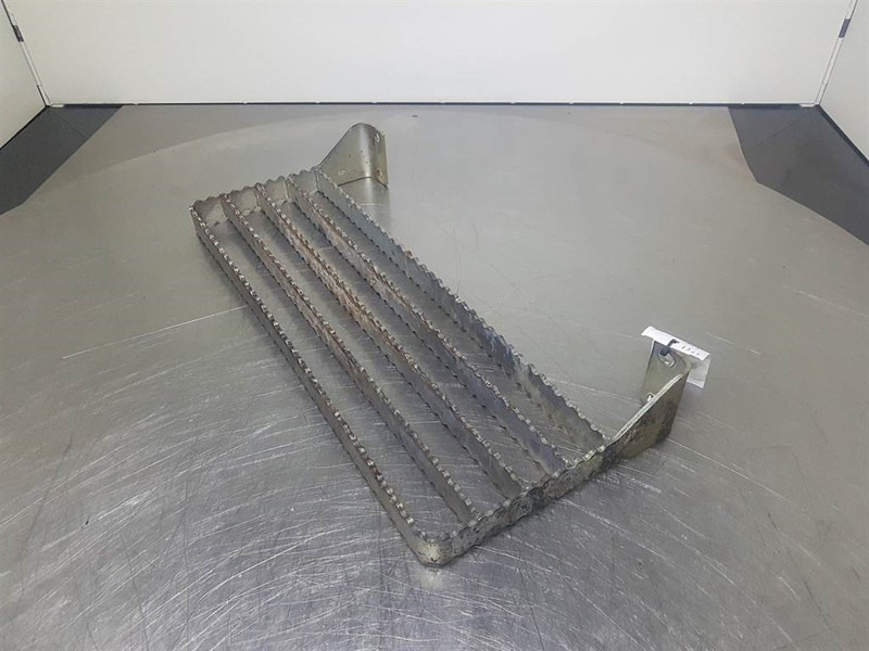 Terex TL210-0455006041-Stair panel/Trittstufen/Traptrede - Frame/ Châssis pour Engins de chantier: photos 2 Terex TL210-0455006041-Stair panel/Trittstufen/Traptrede - Frame/ Châssis pour Engins de chantier: photos 2