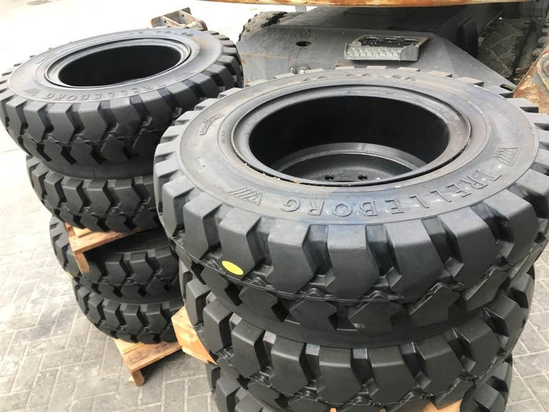 Trelleborg 12.00-20 Dual excavator solid-Tyre/Reifen/Banden - Pneus et jantes pour Engins de chantier: photos 5 Trelleborg 12.00-20 Dual excavator solid-Tyre/Reifen/Banden - Pneus et jantes pour Engins de chantier: photos 5