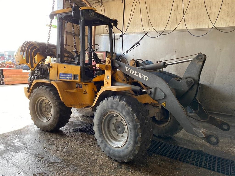 Volvo L 30 B-Z / SX (For parts) - Chargeuse sur pneus: photos 2 Volvo L 30 B-Z / SX (For parts) - Chargeuse sur pneus: photos 2