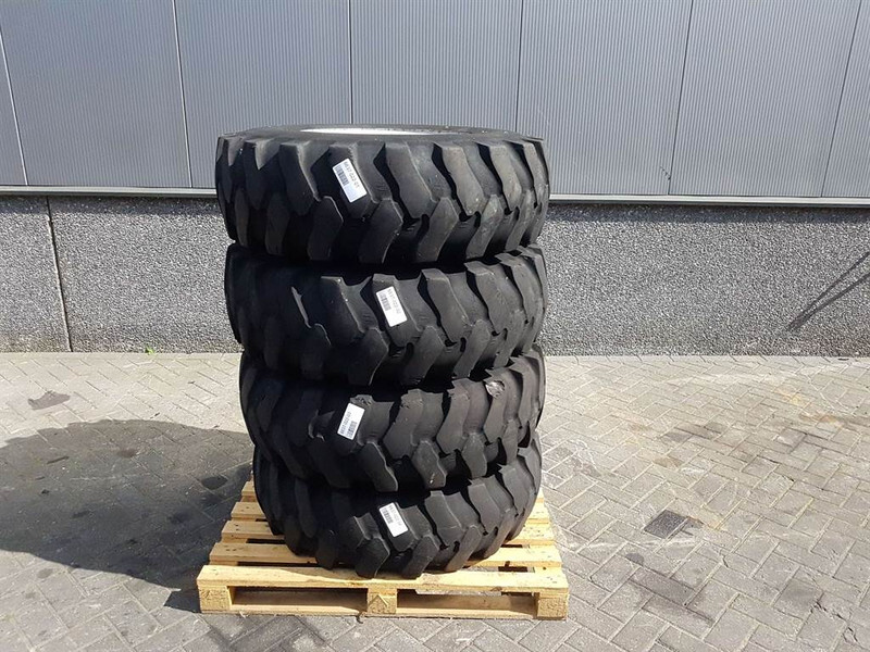 Zettelmeyer Mitas 14.5-20-Tire/Reifen/Band - Pneus et jantes pour Engins de chantier: photos 2 Zettelmeyer Mitas 14.5-20-Tire/Reifen/Band - Pneus et jantes pour Engins de chantier: photos 2