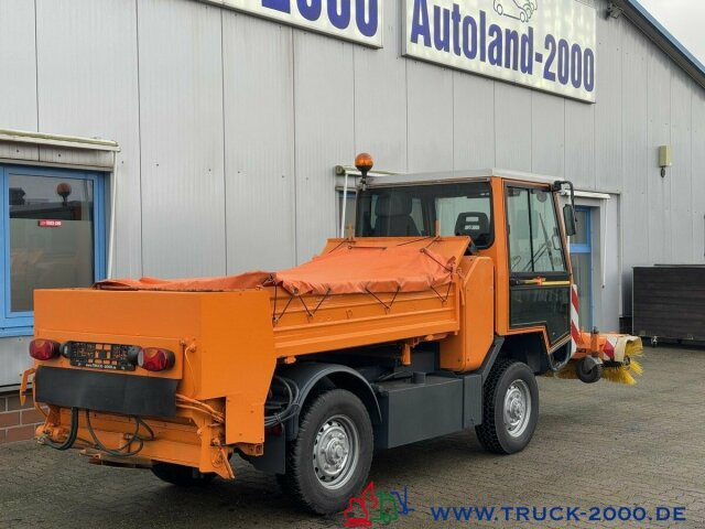 Multicar Kiefer Boki Winterdienst Streuer + Besen 23 TKM - Balayeuse de voirie: photos 5 Multicar Kiefer Boki Winterdienst Streuer + Besen 23 TKM - Balayeuse de voirie: photos 5