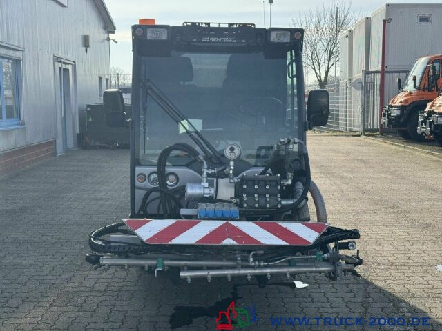 Balayeuse de voirie Multicar Tremo X56 4x4 Straßen -Flächenreiniger 300 Bar: photos 7