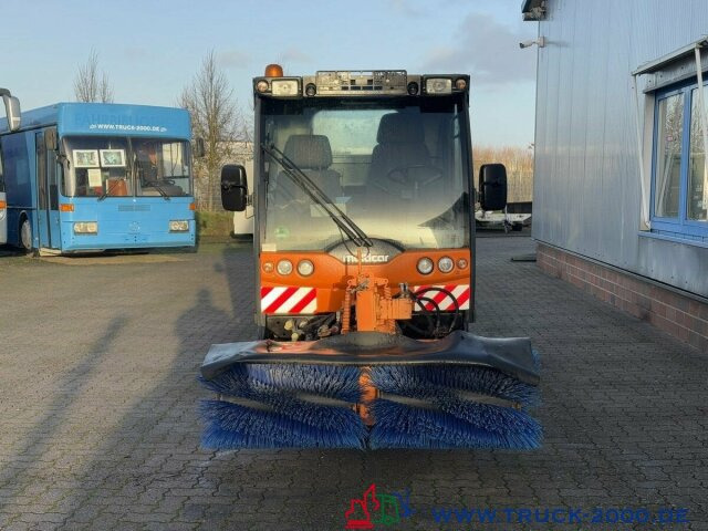 Multicar Tremo X56 Winterdienst Streuer + Besen NUR5569KM - crédit-bail Multicar Tremo X56 Winterdienst Streuer + Besen NUR5569KM: photos 13