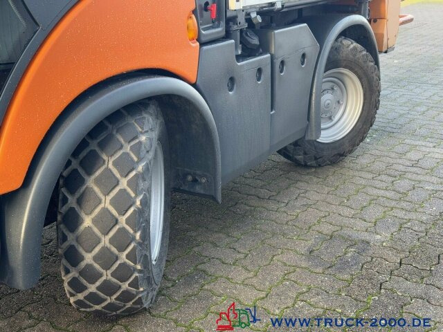 Multicar Tremo X56 Winterdienst Streuer + Besen NUR5569KM - crédit-bail Multicar Tremo X56 Winterdienst Streuer + Besen NUR5569KM: photos 11