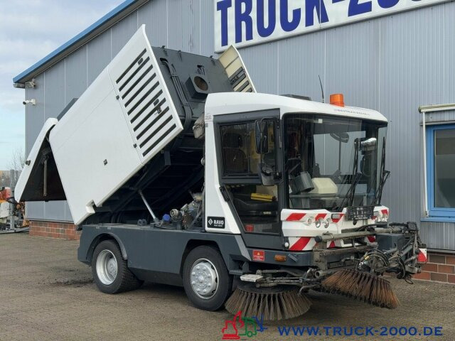 Ravo 540 3 Besensystem Sweeper + Sprühen 50 Km/h - Balayeuse de voirie: photos 3 Ravo 540 3 Besensystem Sweeper + Sprühen 50 Km/h - Balayeuse de voirie: photos 3