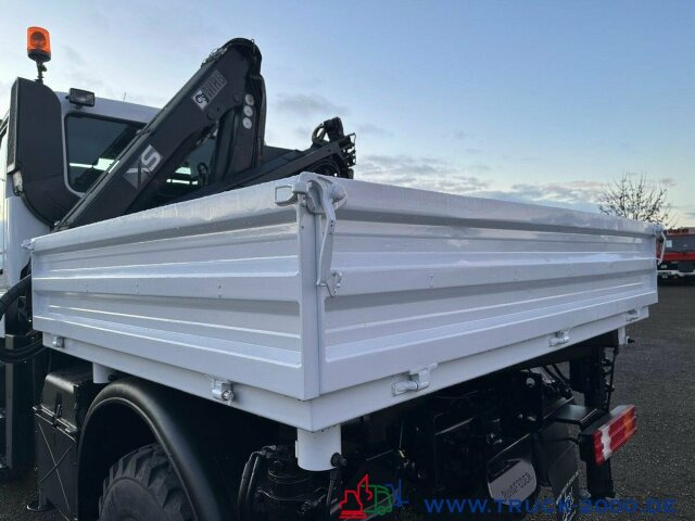 Unimog U 300 4x4 mit Kran Nur 78.144 KM zGG.7.490Kg. - Fourgon plateau: photos 4 Unimog U 300 4x4 mit Kran Nur 78.144 KM zGG.7.490Kg. - Fourgon plateau: photos 4