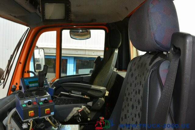 Unimog U 400 4 x 4 Mulag Teleskopausleger + Zapfwelle - Camion plateau, Véhicule de voirie/ Spécial: photos 5 Unimog U 400 4 x 4 Mulag Teleskopausleger + Zapfwelle - Camion plateau, Véhicule de voirie/ Spécial: photos 5