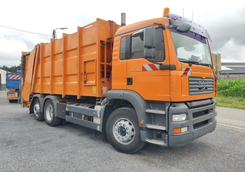 MAN TGA 26.320 6x2 garbage truck ZOELLER - Benne à ordures ménagères: photos 2 MAN TGA 26.320 6x2 garbage truck ZOELLER - Benne à ordures ménagères: photos 2
