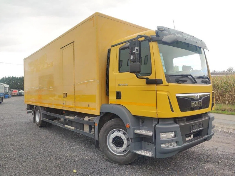 MAN TGM 18.250 Euro 6 boxtruck - Camion fourgon: photos 2 MAN TGM 18.250 Euro 6 boxtruck - Camion fourgon: photos 2