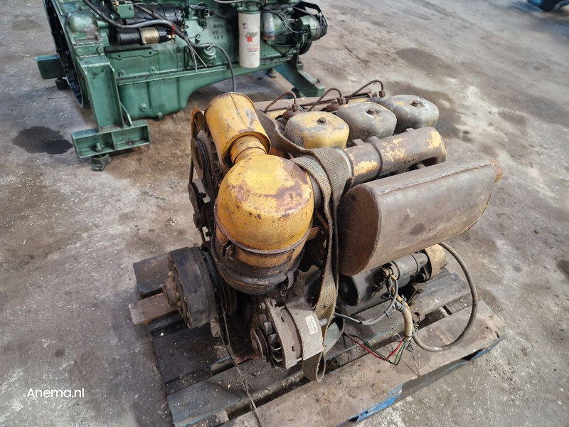 Deutz F3L912 - Moteur: photos 2 Deutz F3L912 - Moteur: photos 2