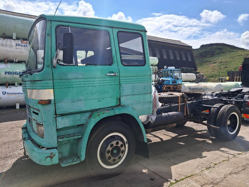 Mercedes-Benz 911 - Tracteur routier: photos 2 Mercedes-Benz 911 - Tracteur routier: photos 2
