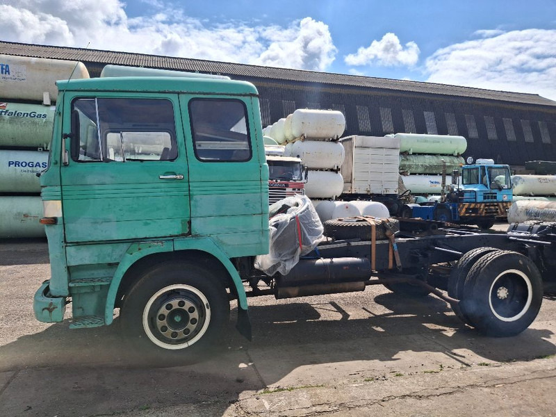 Mercedes-Benz 911 - Tracteur routier: photos 3 Mercedes-Benz 911 - Tracteur routier: photos 3