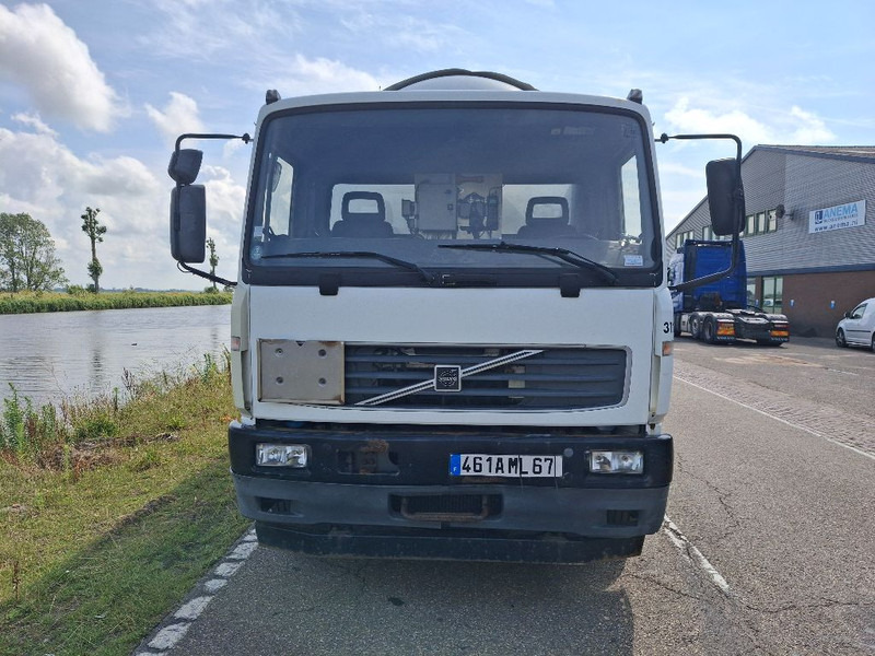 Volvo FL 250 GAS / LPG - Camion citerne: photos 3 Volvo FL 250 GAS / LPG - Camion citerne: photos 3