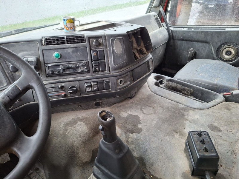 Volvo FM 12-380 8X4 STEEL SUSPENSION - Camion benne: photos 2 Volvo FM 12-380 8X4 STEEL SUSPENSION - Camion benne: photos 2