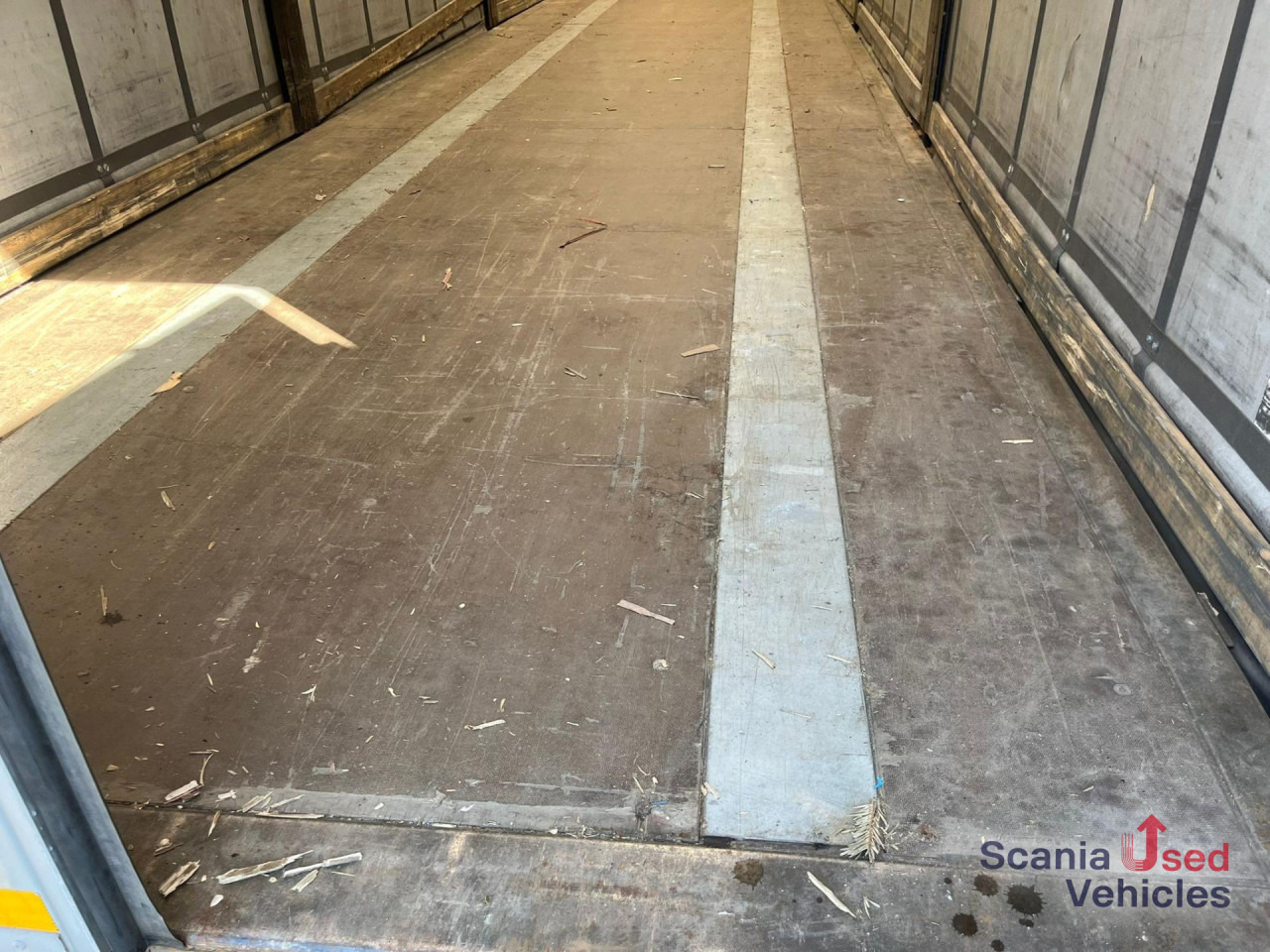 KOEGEL KOGEL S24-1 CURTAINSIDER LIFT AXLE - Semi-remorque rideaux coulissants: photos 2 KOEGEL KOGEL S24-1 CURTAINSIDER LIFT AXLE - Semi-remorque rideaux coulissants: photos 2