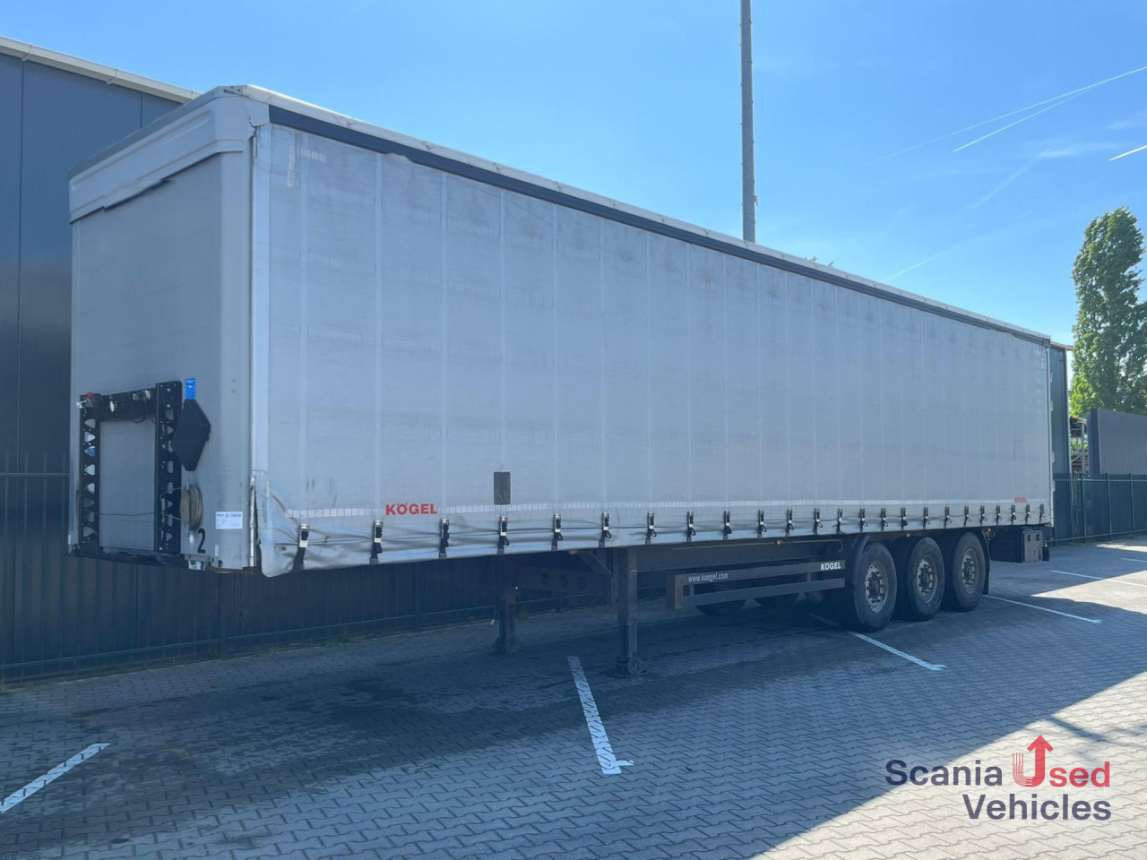 KOEGEL KOGEL S24-1 CURTAINSIDER LIFT AXLE - Semi-remorque rideaux coulissants: photos 1 KOEGEL KOGEL S24-1 CURTAINSIDER LIFT AXLE - Semi-remorque rideaux coulissants: photos 1