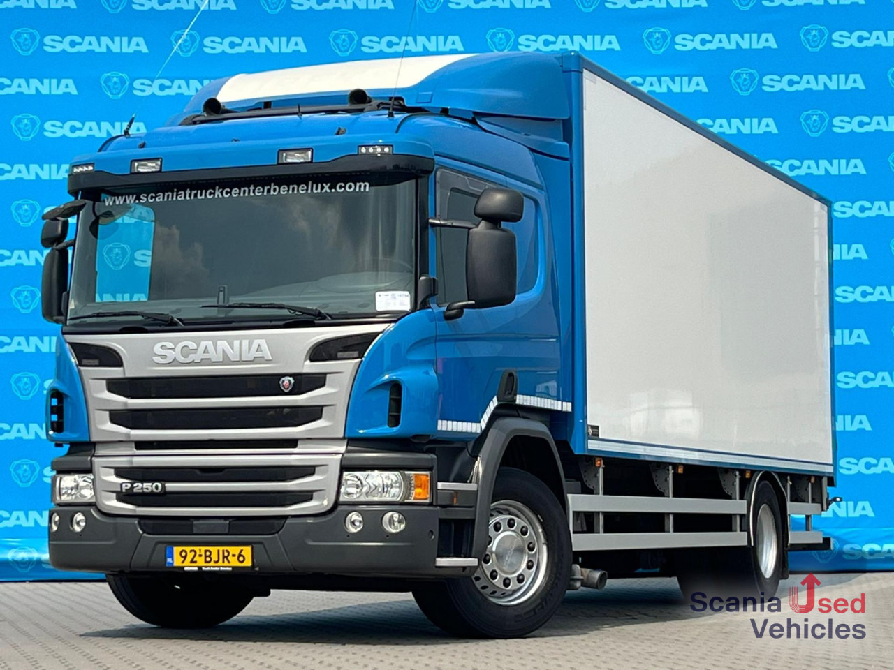 SCANIA P 250 DB4x2MNA AIRCO TAILLIFT 1.5T BOX 675X250X235 - Camion fourgon: photos 1 SCANIA P 250 DB4x2MNA AIRCO TAILLIFT 1.5T BOX 675X250X235 - Camion fourgon: photos 1