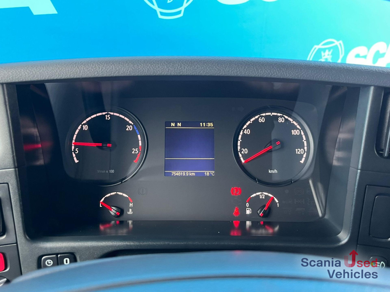 SCANIA P 280 DB4x2MNA TAILLIFT 2T BOX 750x249x230cm - Camion fourgon: photos 3 SCANIA P 280 DB4x2MNA TAILLIFT 2T BOX 750x249x230cm - Camion fourgon: photos 3