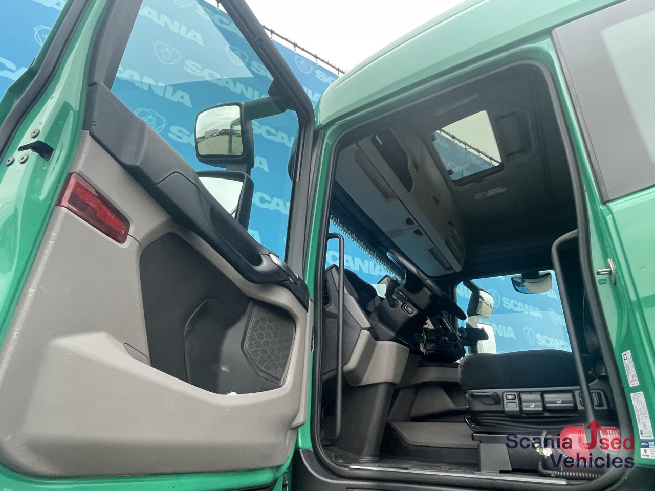 SCANIA R 410 A4x2NA RETARDER SMART 2 NAVI ACC - Tracteur routier: photos 3 SCANIA R 410 A4x2NA RETARDER SMART 2 NAVI ACC - Tracteur routier: photos 3