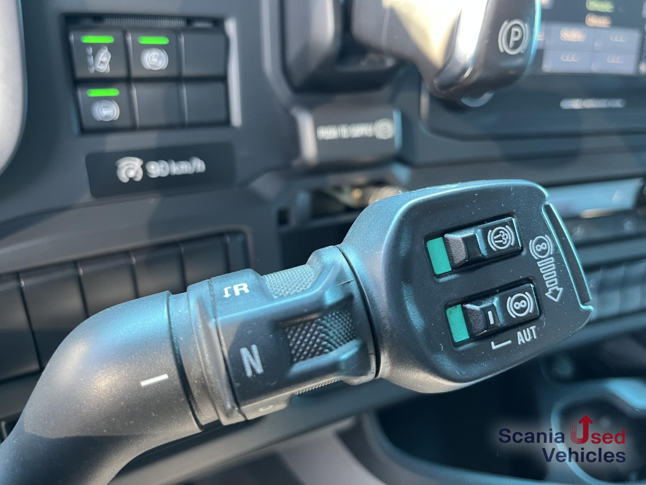 SCANIA R 450 A4x2NA RETARDER 8T DIFF-L SMART2 - Tracteur routier: photos 4 SCANIA R 450 A4x2NA RETARDER 8T DIFF-L SMART2 - Tracteur routier: photos 4