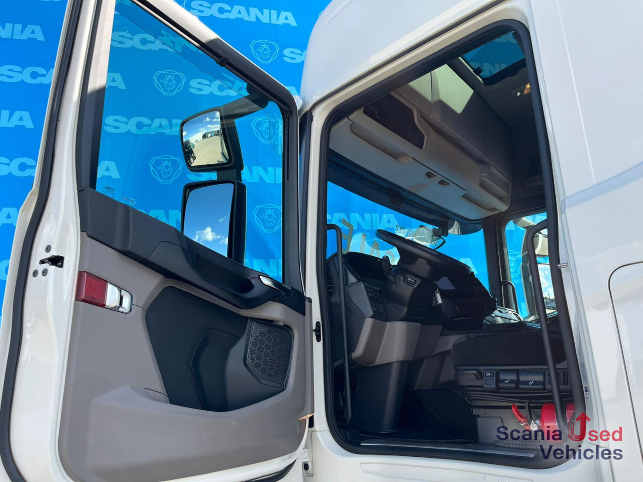 SCANIA S 460 A4x2NA SUPER RETARDER DIFF-L P-AIRCO VECTO 3 - Tracteur routier: photos 2 SCANIA S 460 A4x2NA SUPER RETARDER DIFF-L P-AIRCO VECTO 3 - Tracteur routier: photos 2