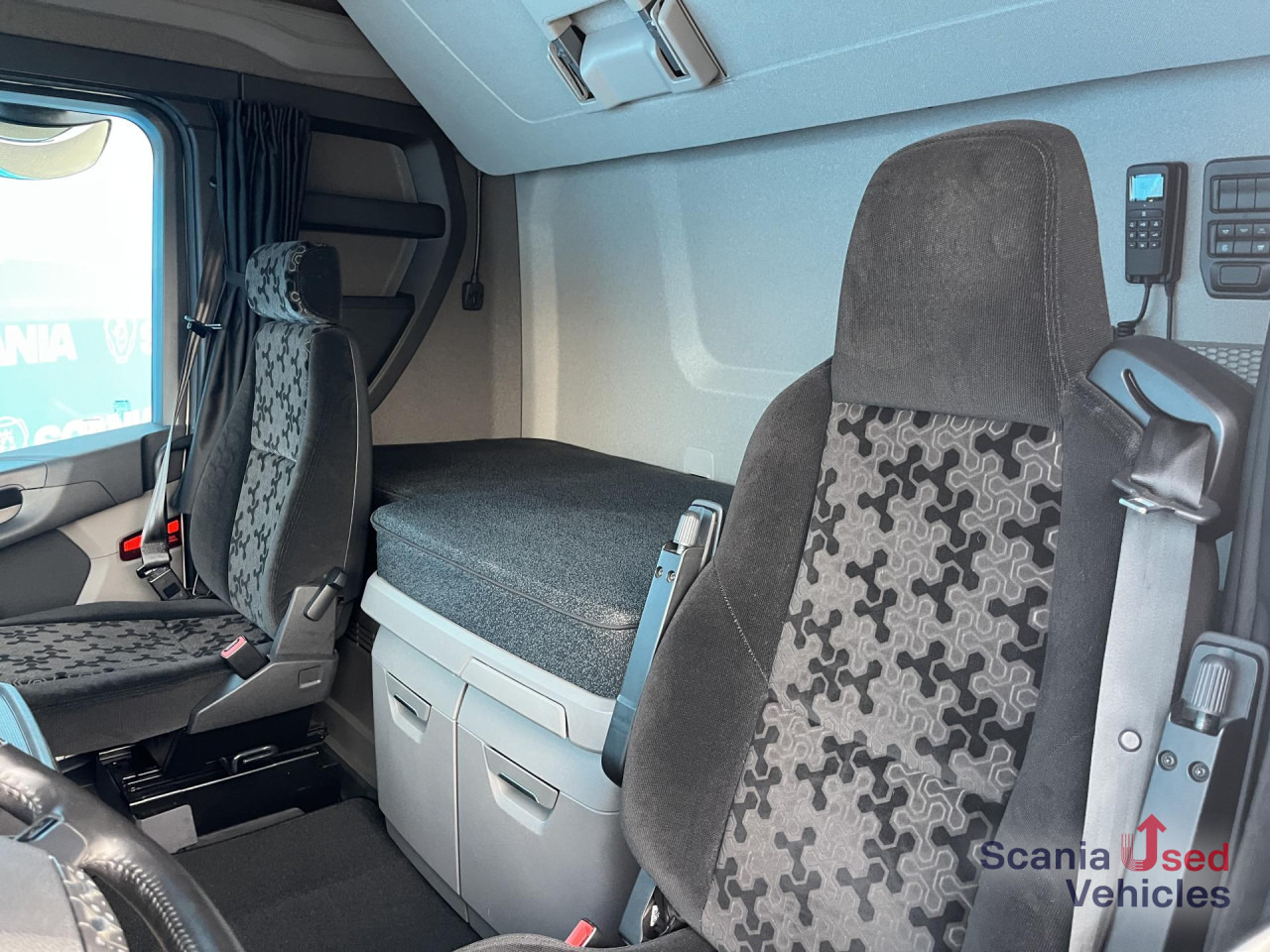 SCANIA S 500 A4x2NB RETARDER FULL AIR P-AIRCO 8T PTO ACC - Tracteur routier: photos 5 SCANIA S 500 A4x2NB RETARDER FULL AIR P-AIRCO 8T PTO ACC - Tracteur routier: photos 5