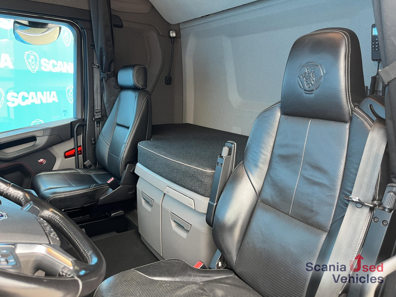 SCANIA S 590 A4x2NA V8 RETARDER DIFF-L 8T NAVI LED ALCOA - Tracteur routier: photos 5 SCANIA S 590 A4x2NA V8 RETARDER DIFF-L 8T NAVI LED ALCOA - Tracteur routier: photos 5