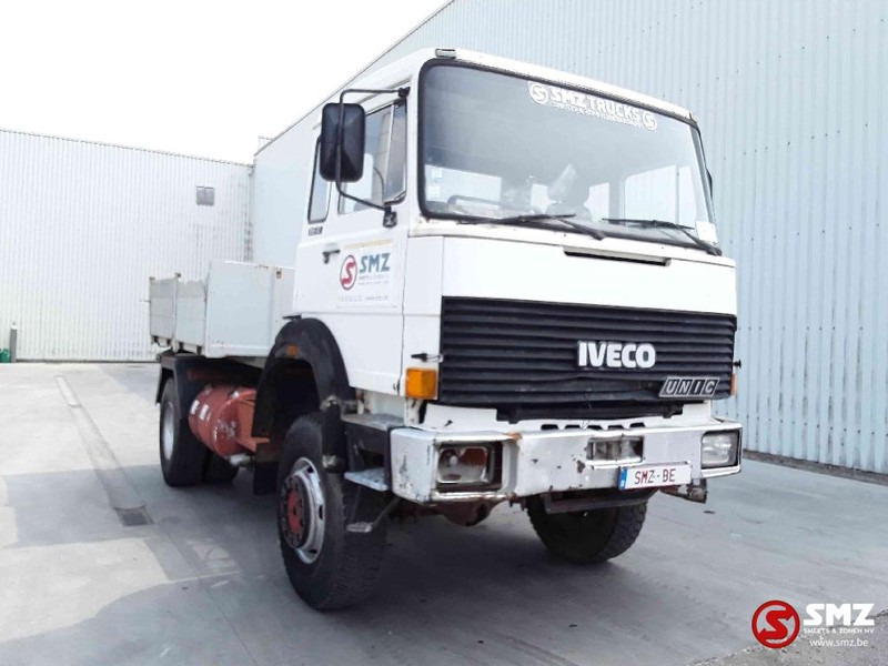 Iveco Magirus 190.32 4x4 tractor french -francais - Camion plateau: photos 1 Iveco Magirus 190.32 4x4 tractor french -francais - Camion plateau: photos 1
