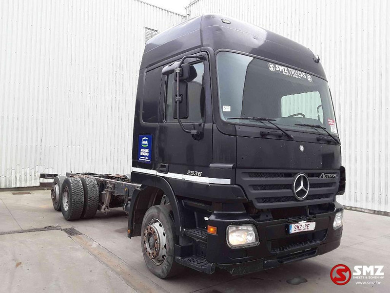 Mercedes-Benz Actros 2536 - Châssis cabine: photos 1 Mercedes-Benz Actros 2536 - Châssis cabine: photos 1