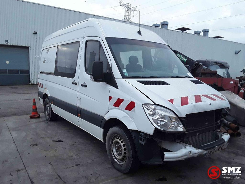 Mercedes-Benz Sprinter 311 accident - Fourgon grand volume: photos 1 Mercedes-Benz Sprinter 311 accident - Fourgon grand volume: photos 1