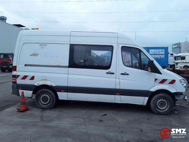 Mercedes-Benz Sprinter 311 accident - Fourgon grand volume: photos 4 Mercedes-Benz Sprinter 311 accident - Fourgon grand volume: photos 4