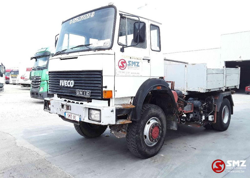 Iveco Magirus 190.32 4x4 tractor- box - Tracteur routier: photos 3 Iveco Magirus 190.32 4x4 tractor- box - Tracteur routier: photos 3